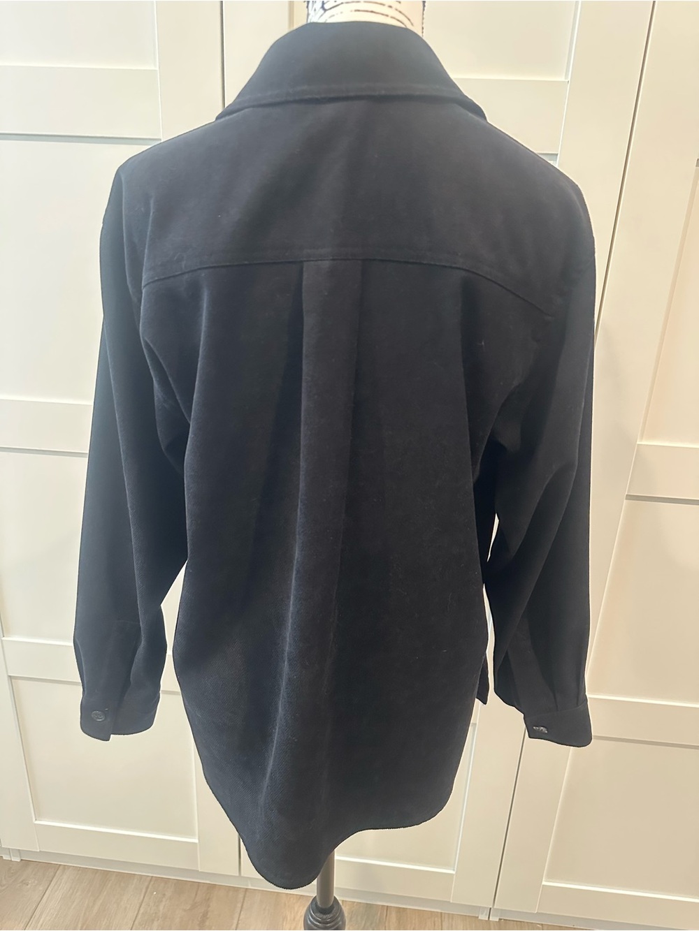 Women's Black Button-Front Pocket Shirt Jacket petite small - Picture 4 of 9